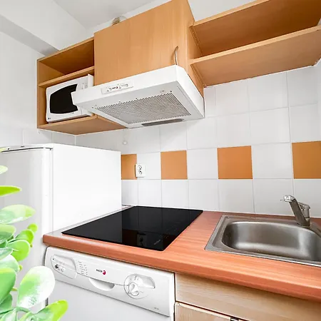 Avec Terrasse, Piscine Et Parking Appartement Prayssac