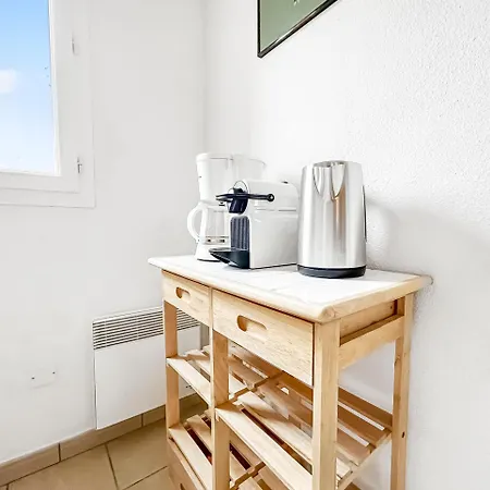 Avec Terrasse, Piscine Et Parking Apartamento