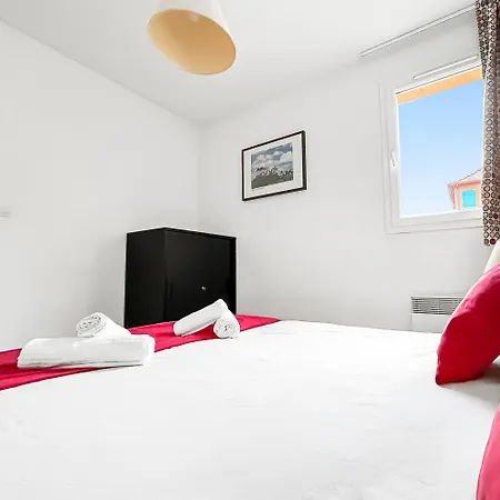 Apartamento Avec Terrasse, Piscine Et Parking *