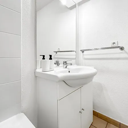 アパート Avec Terrasse, Piscine Et Parking Prayssac